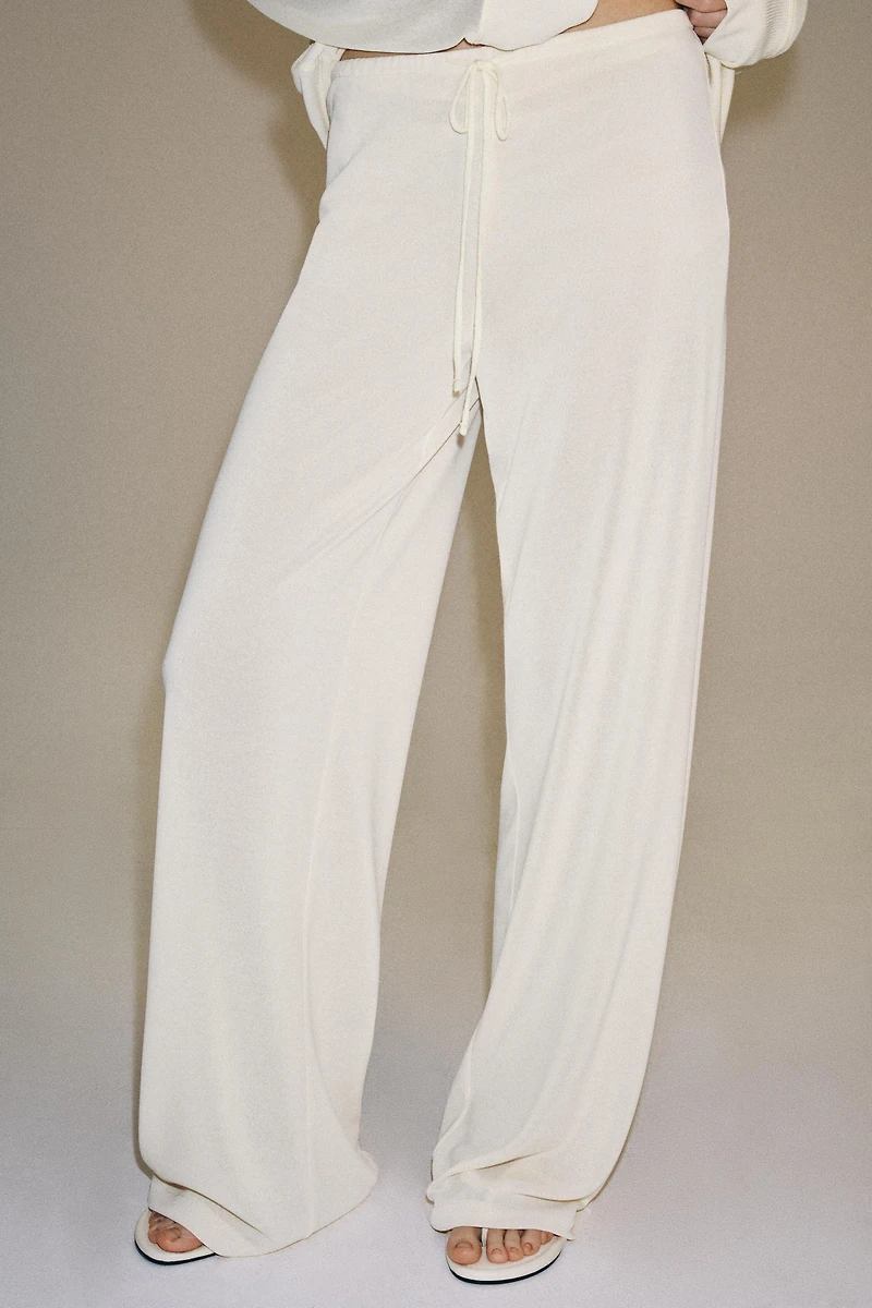 PANTALON FLUIDE SEMI-TRANSPARENT