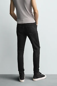 RIPPED SKINNY FIT JEANS