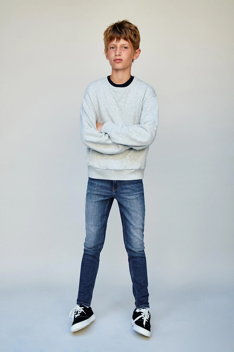 SKINNY FIT JEANS
