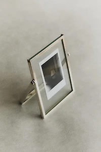 PICTURE FRAME WITH STAND
