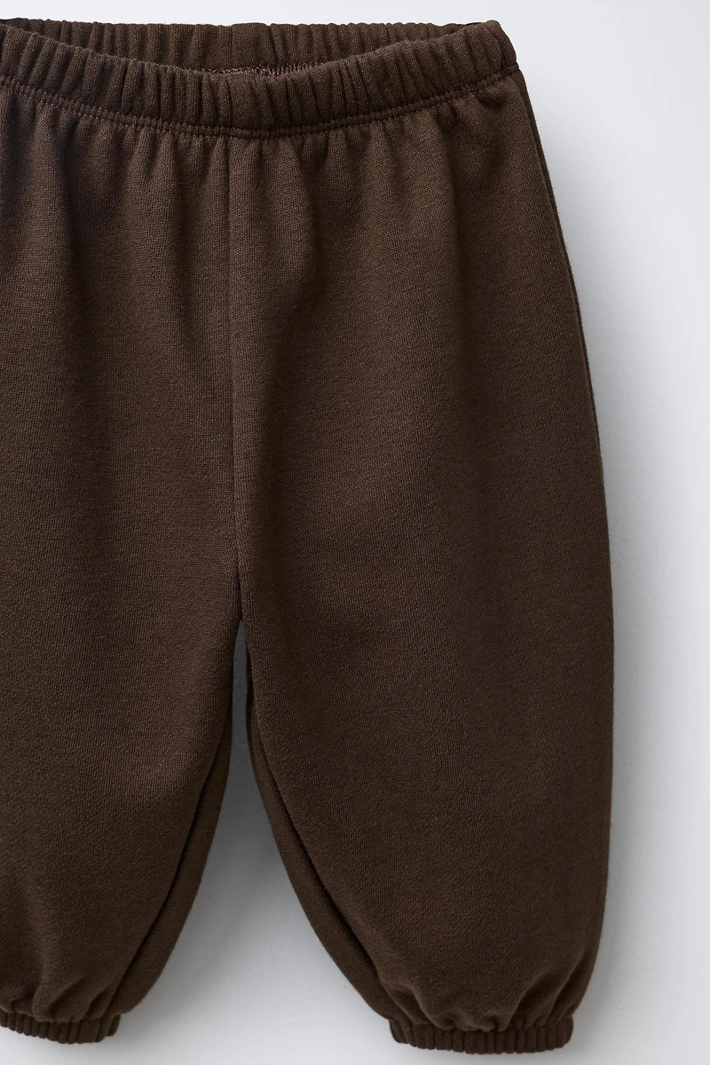 EMBROIDERED BEAR SWEATSHIRT AND JOGGER PANTS SET