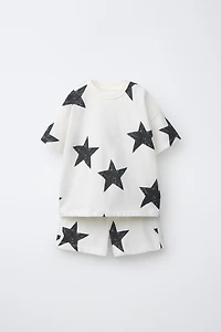 ENSEMBLE JOGGING T-SHIRT ET BERMUDA ÉTOILES