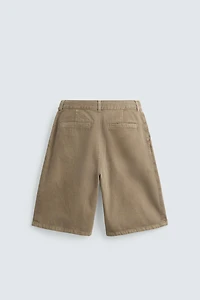 BERMUDA RELAXED FIT À PLIS