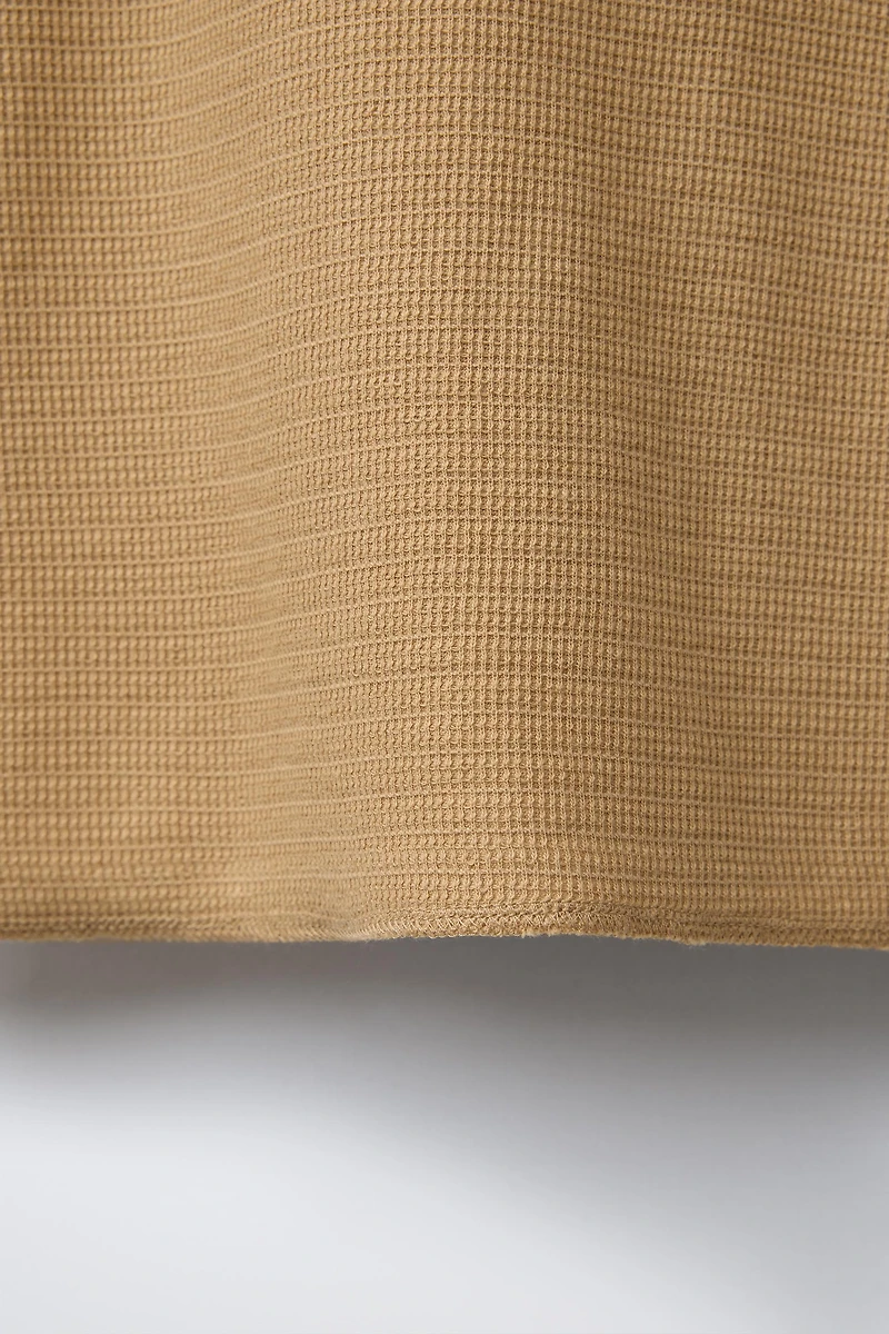 TEXTURED POCKET T-SHIRT