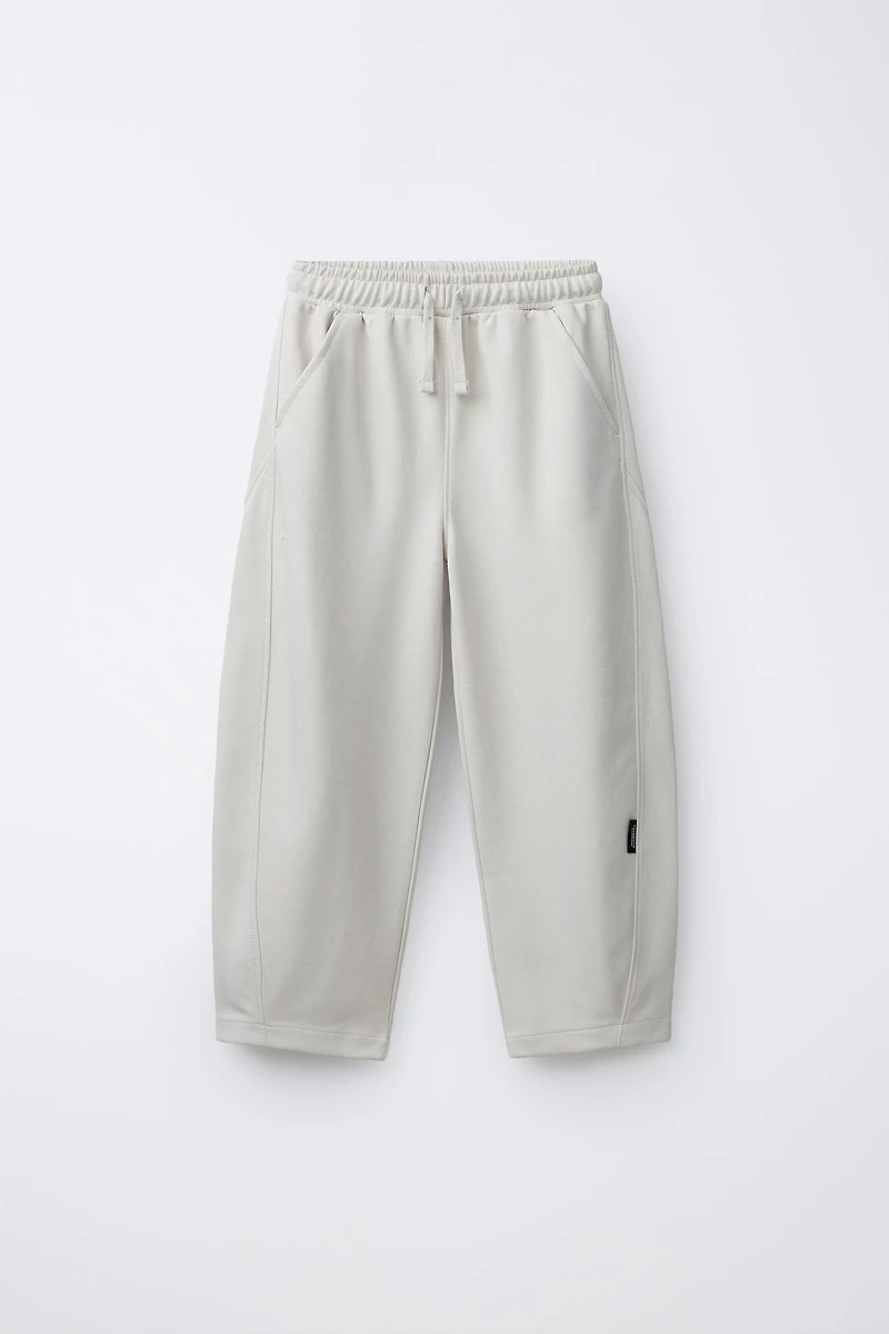 INTERLOCK SWEATSHIRT AND JOGGER SET