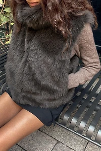 FAUX FUR VEST