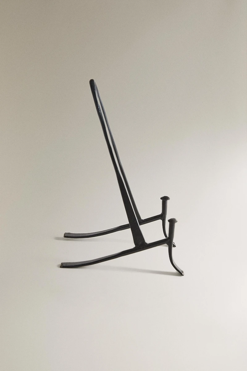 METAL STAND