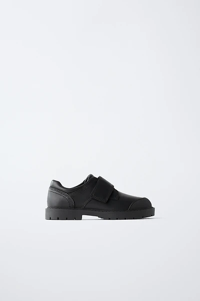 CHAUSSURES EN CUIR