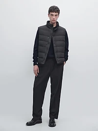 Water-repellent puffer gilet with down blend