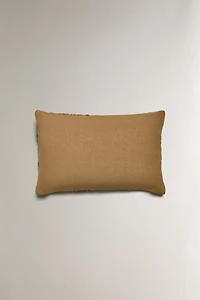 SYMMETRICAL FLORAL THROW PILLOW COVER