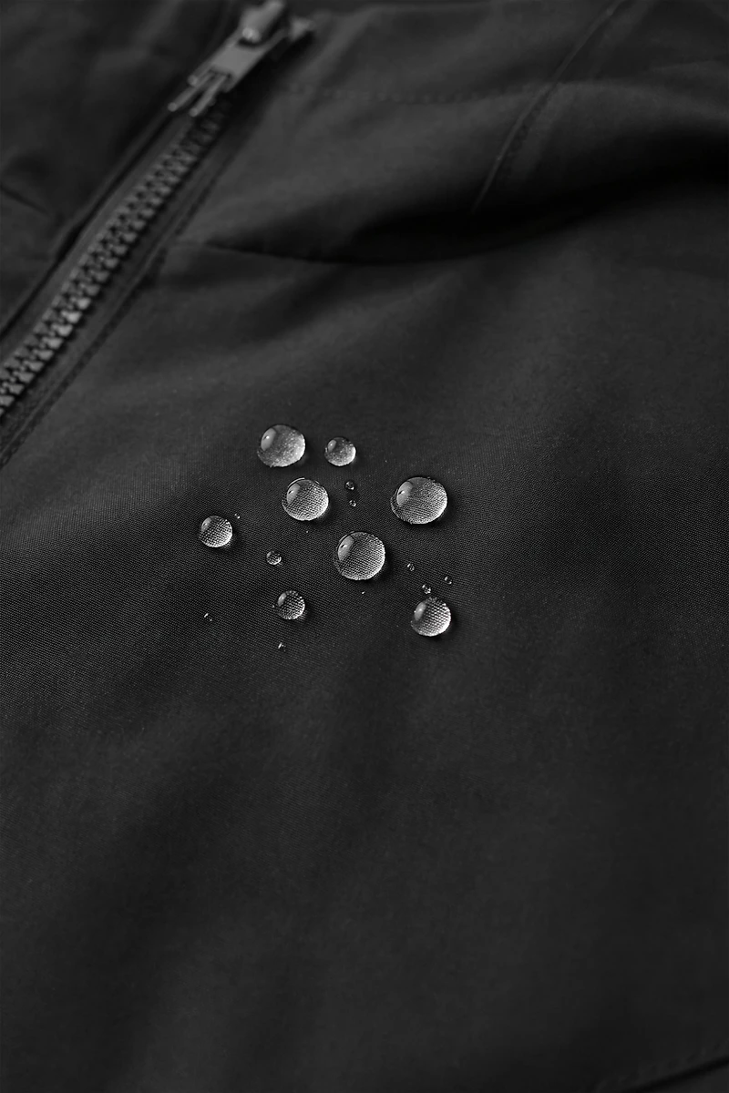 LIGHTWEIGHT WATER-REPELLENT JACKET