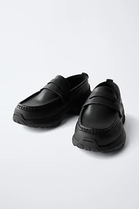 THICK SOLED SPORT SNEAKERS