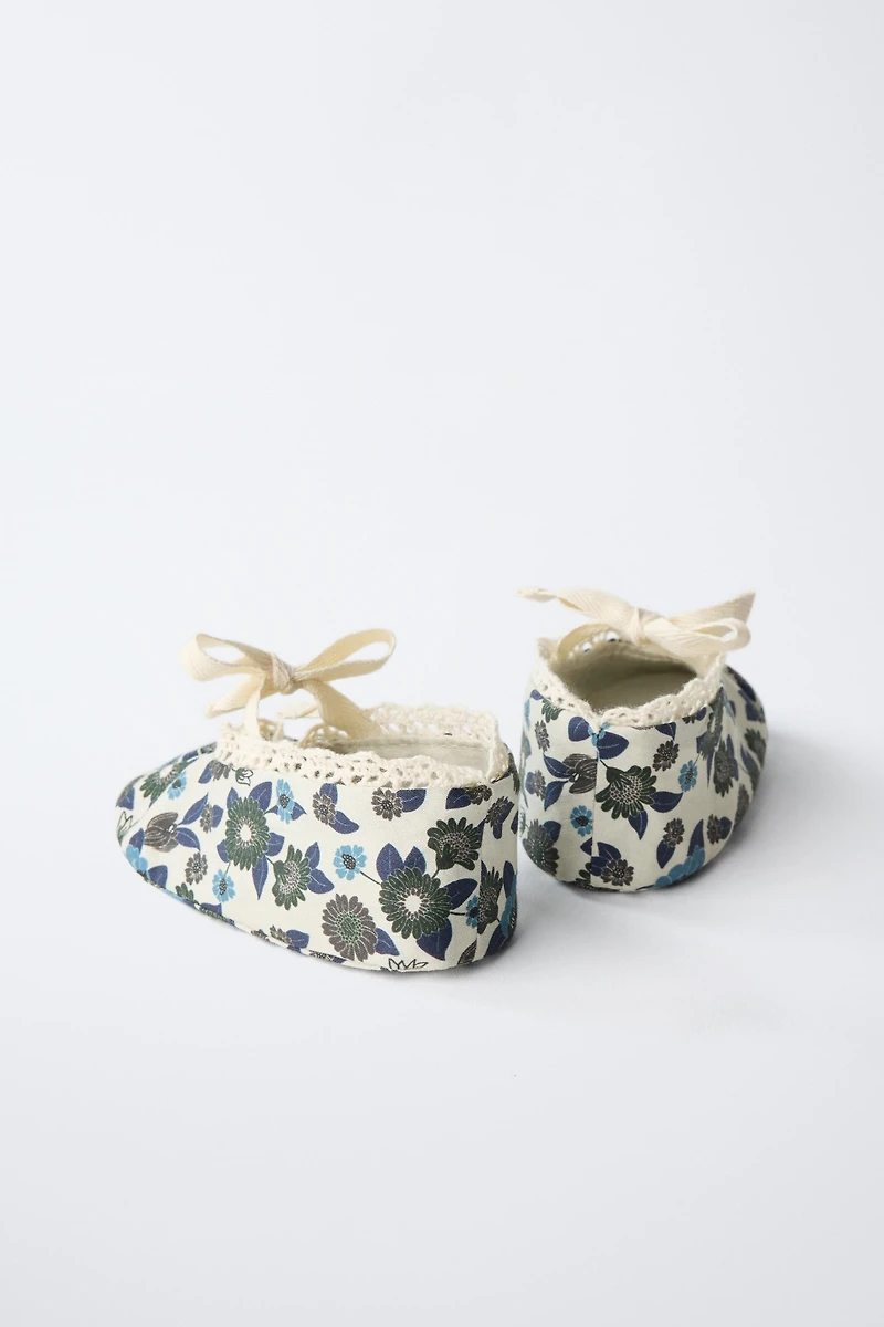 BALLET FLATS WITH BOW AND FLOWERS