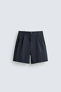 REGULAR FIT PLEATED CHINO SHORTS