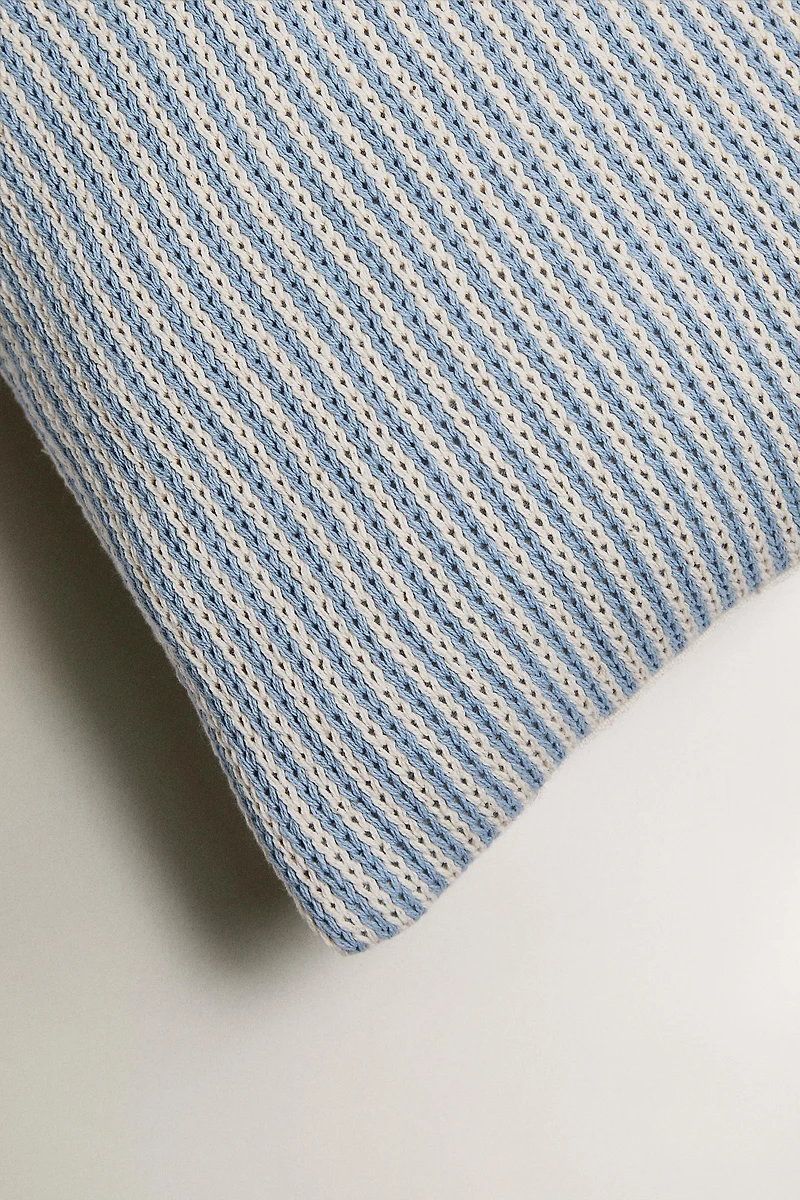 COUSSIN ENFANT BRODERIE LETTRE Y