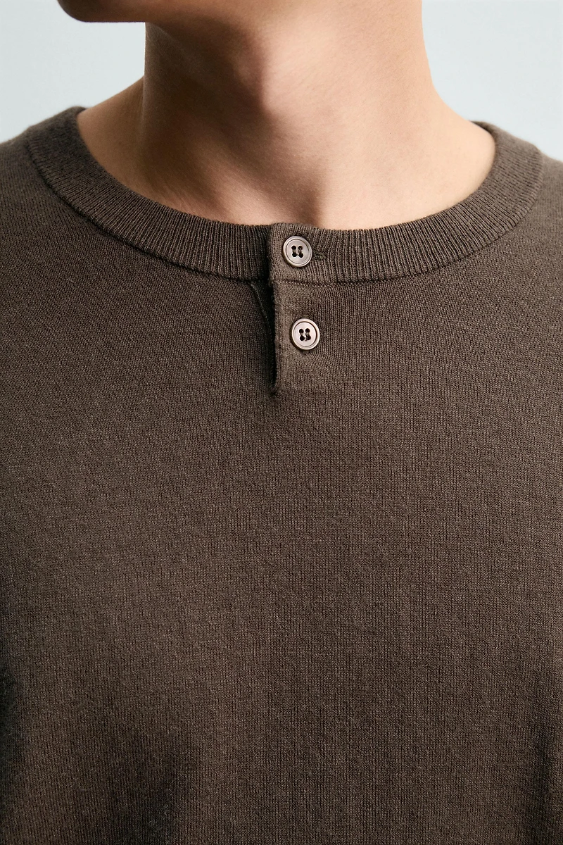 PULL COL BOUTONNÉ EN COTON ET CACHEMIRE