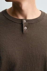 PULL COL BOUTONNÉ EN COTON ET CACHEMIRE