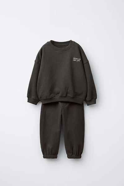 JOGGING SET SWEATSHIRT AND PANTS EMBROIDERED TEXT