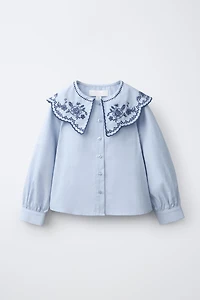 EMBROIDERED PETER PAN COLLAR SHIRT