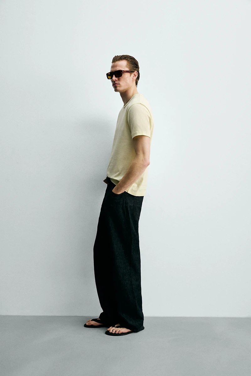 REGULAR FIT T-SHIRT