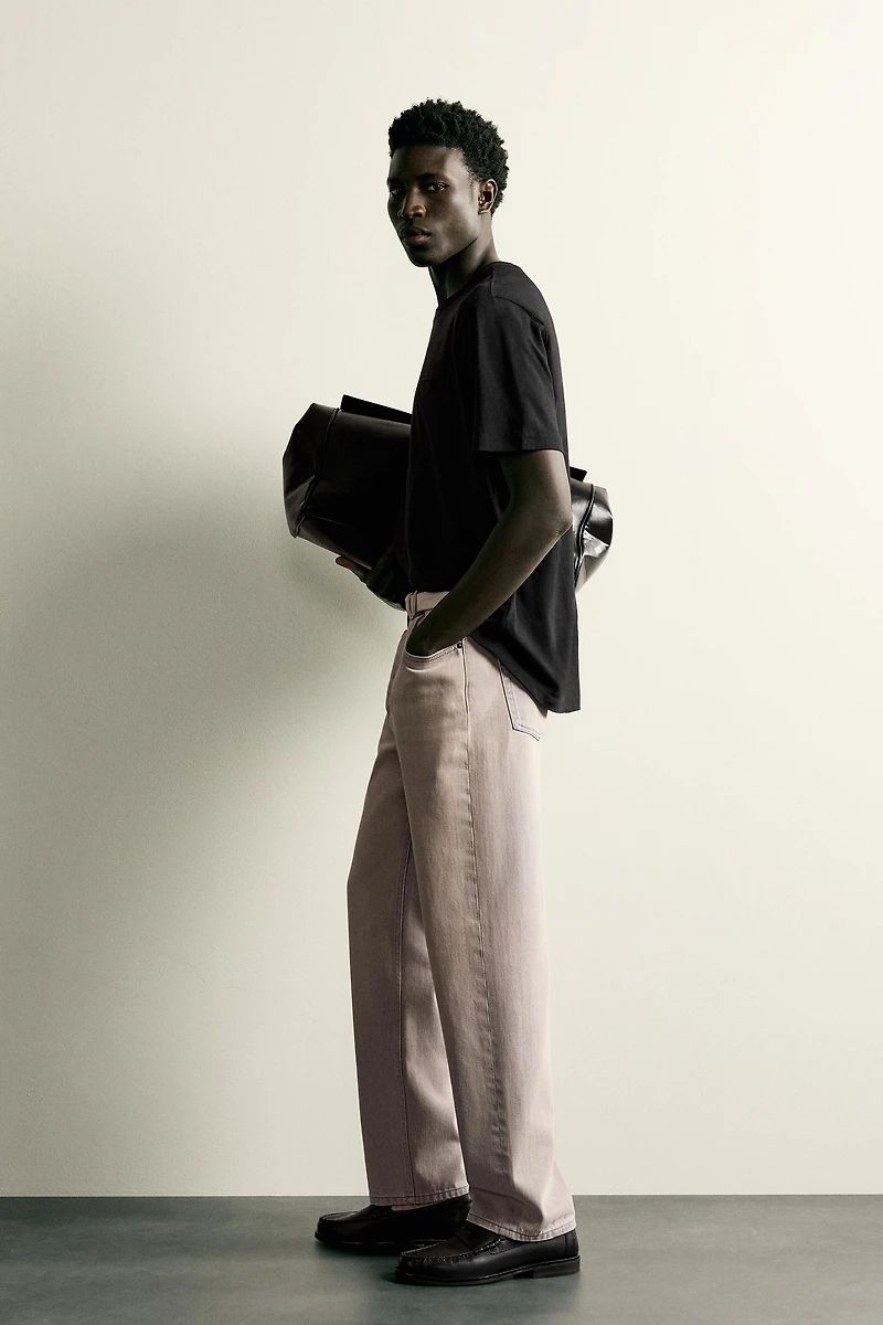 RELAXED FIT LIGHTWEIGHT T-SHIRT