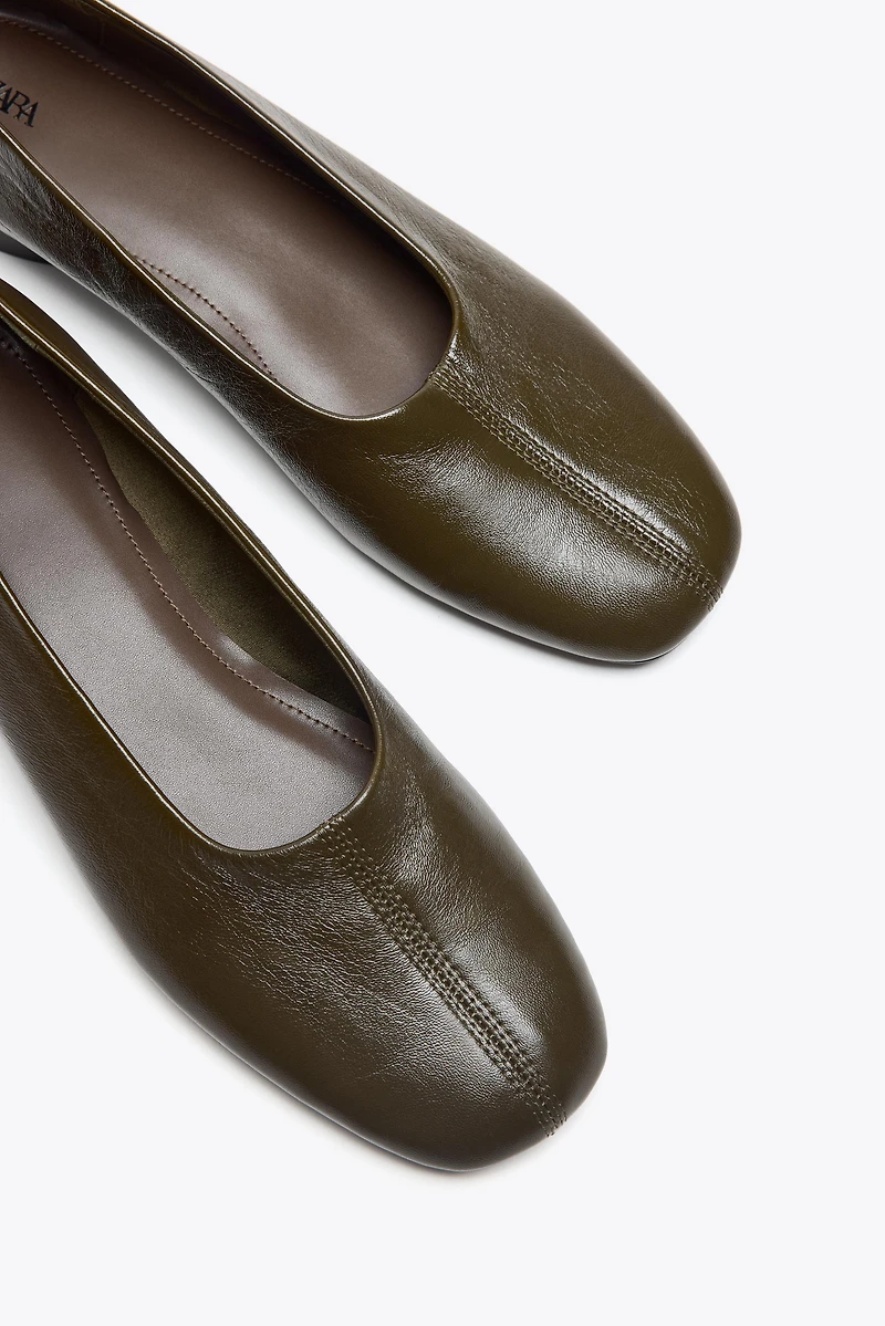 LOW HEELED LEATHER BALLET FLATS