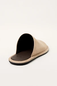LIMITED EDITION LEATHER CLOGS