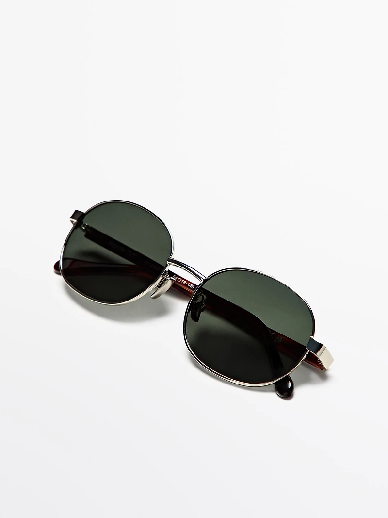 Lunettes de soleil métalliques rondes écaille