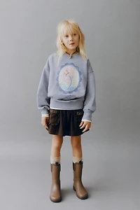 SWEAT IMPRIMÉ FLEURS ET DÉTAIL CROCHET