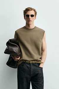 KNIT TEXTURED VEST