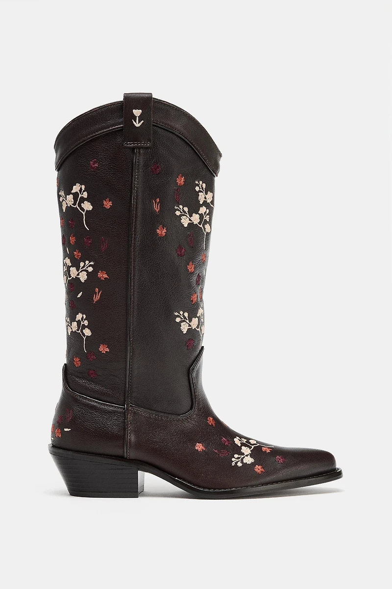 LEATHER EMBROIDERED COWBOY BOOTS