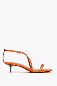 SATIN-EFFECT CROSSED STRAP SANDALS