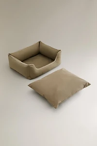 PET BED WITH PIPING