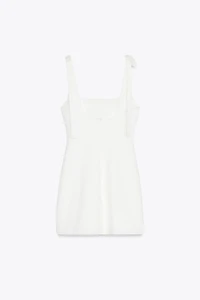 ROBE COURTE ÉLASTIQUE À LACETS