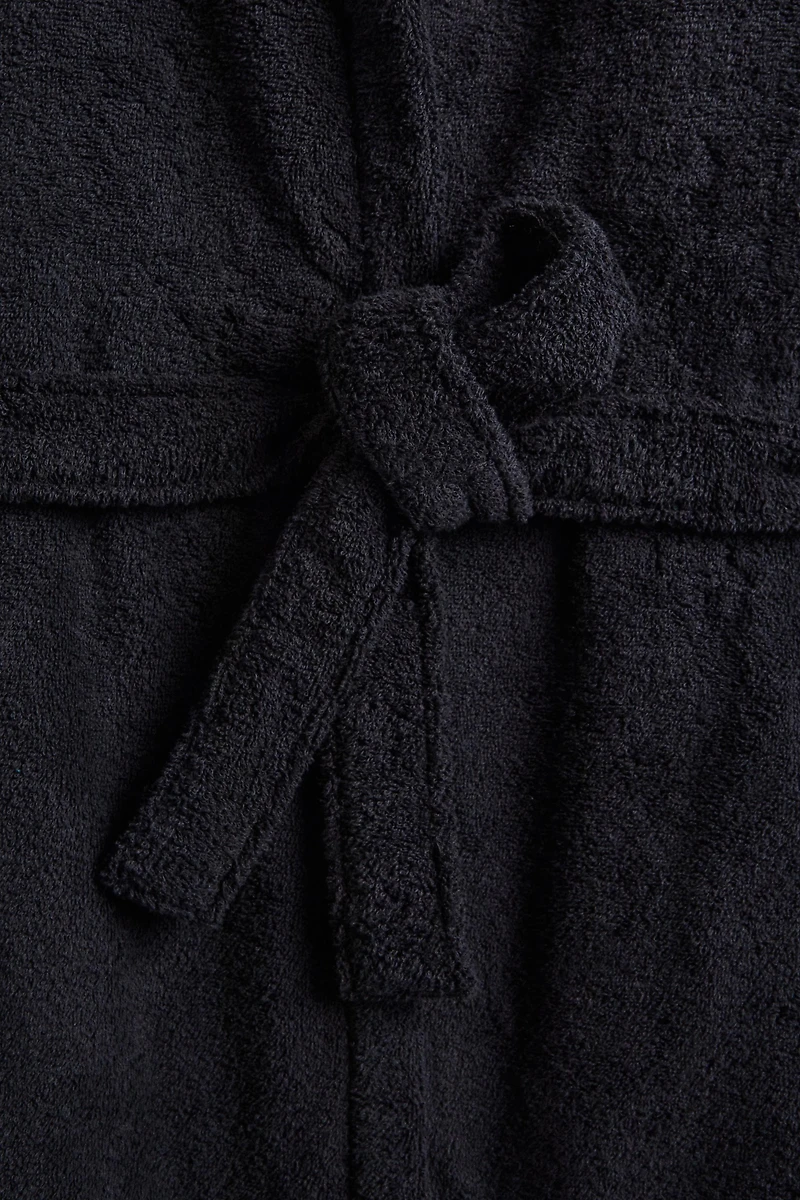 HOODED BATHROBE (360 GXM²)
