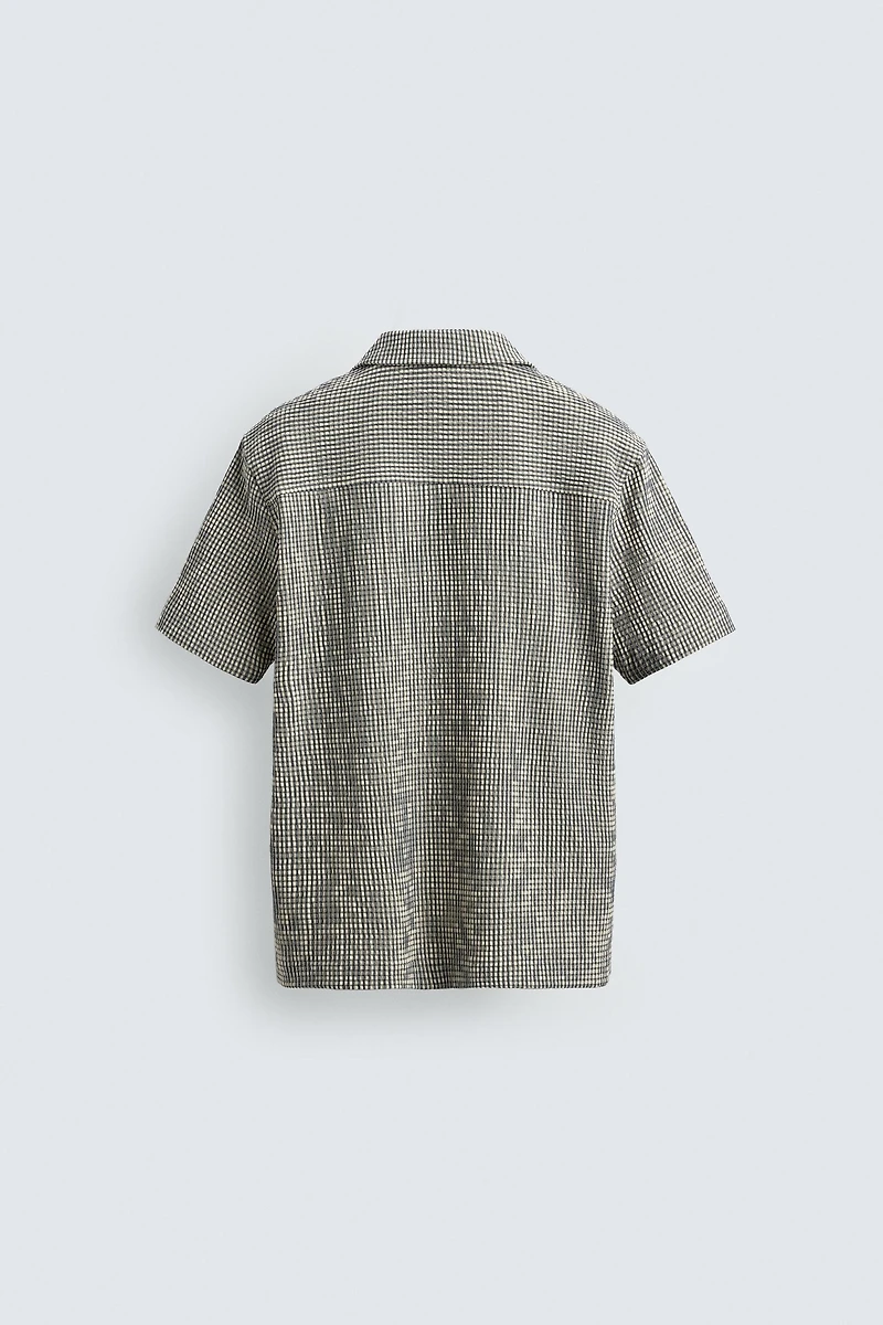 REGULAR FIT SEERSUCKER TEXTURED SHIRT