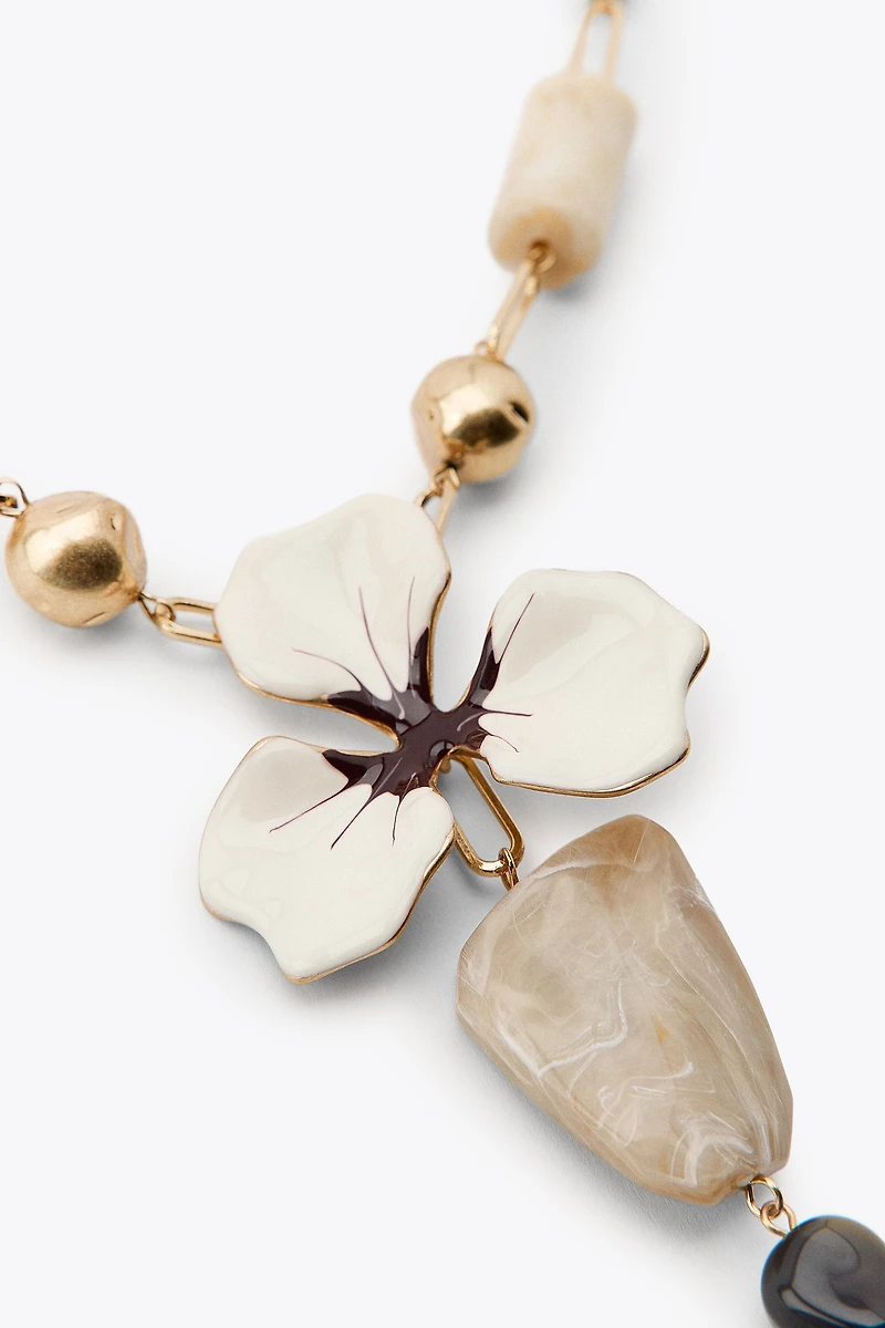 FLOWER STONE NECKLACE