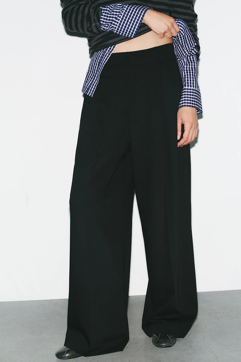 FLAP PLEATED PANTS