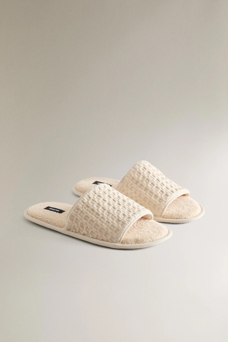 CHAUSSONS WAFFLE ÉPONGE
