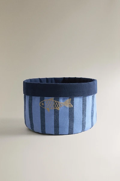 STRIPED FISH BREAD BASKET