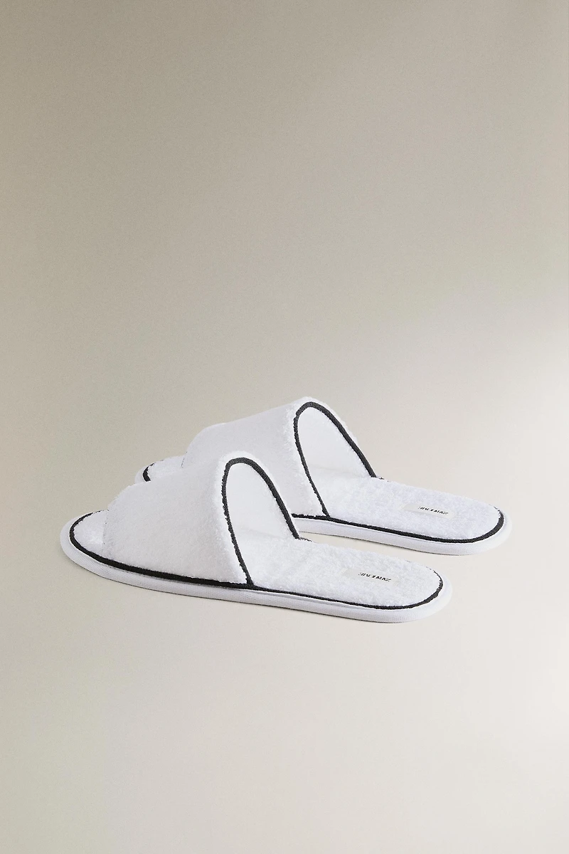 TERRY SLIDERS WITH PIPING