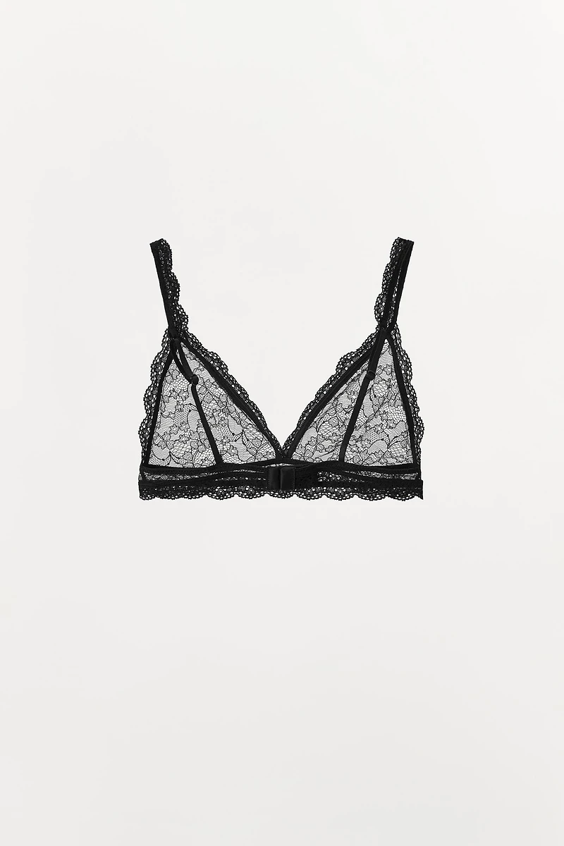 LACE TRIANGLE BRALETTE