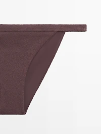 Textured bikini bottoms