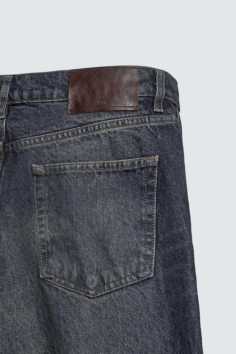 RELAXED STRAIGHT FIT JEANS