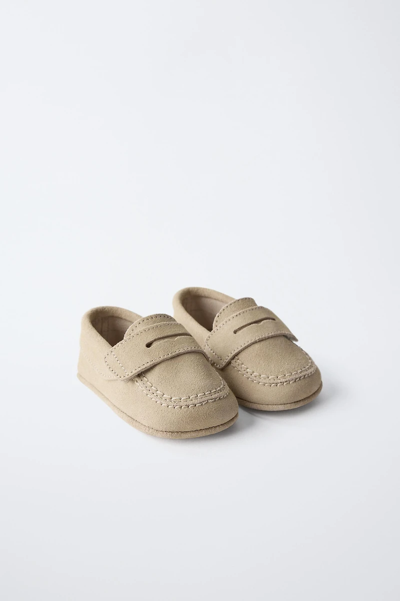LEATHER MOCCASINS