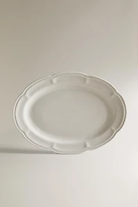 RAISED DESIGN PORCELAIN SERVING DISH
