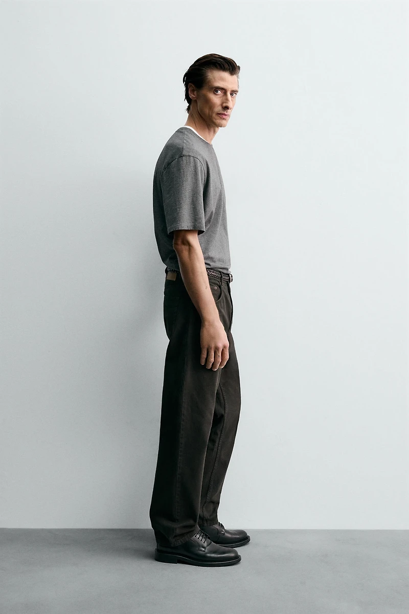 TEXTURED STRAIGHT FIT PANTS