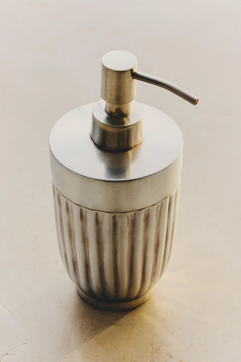 DISTRIBUTEUR SAVON MÉTAL ONDULÉ