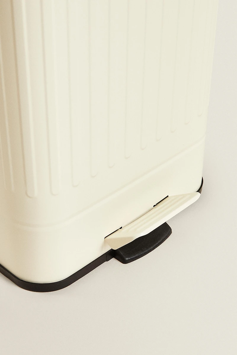 POUBELLE DE CUISINE GRAND FORMAT