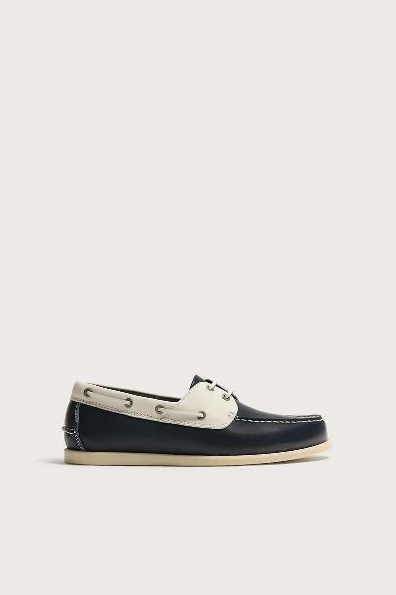 LEATHER BOAT SHOES